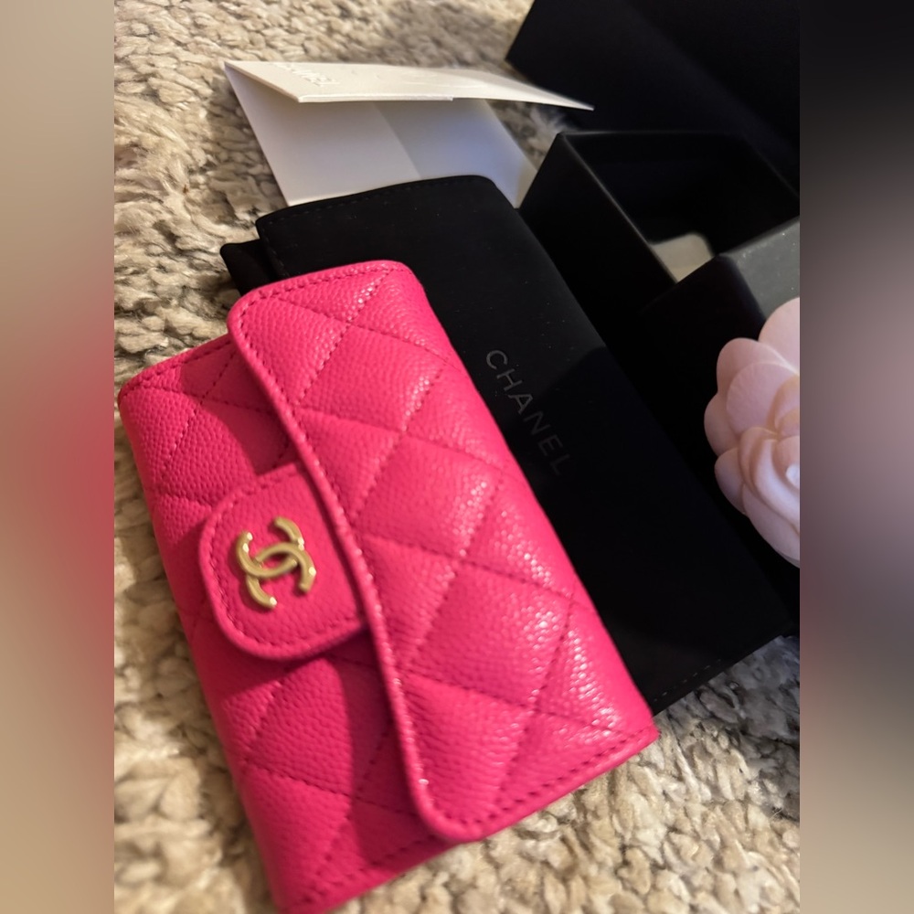 Authentic chanel cardholder like new 
No use
